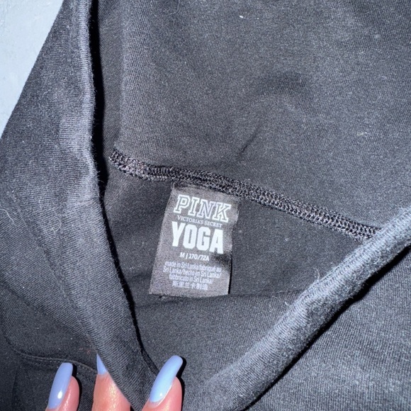 Black Leopard Accent Women's Shorts - Picture 2 of 2